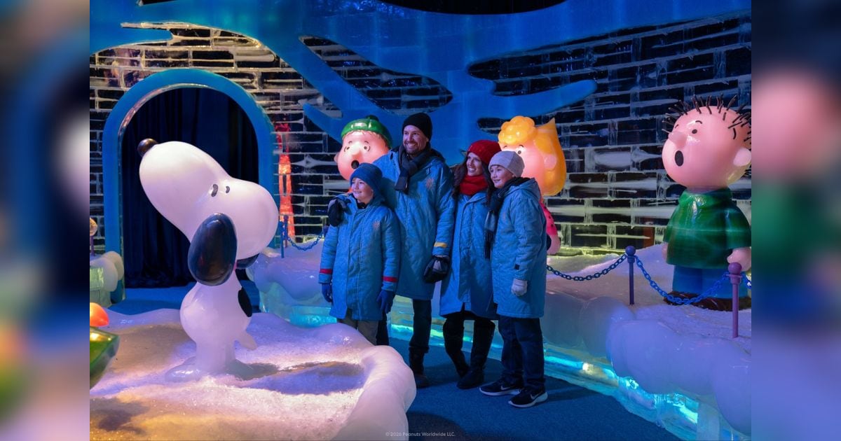 Gaylord Pacific Debuts West Coast Ice! Holiday Experience