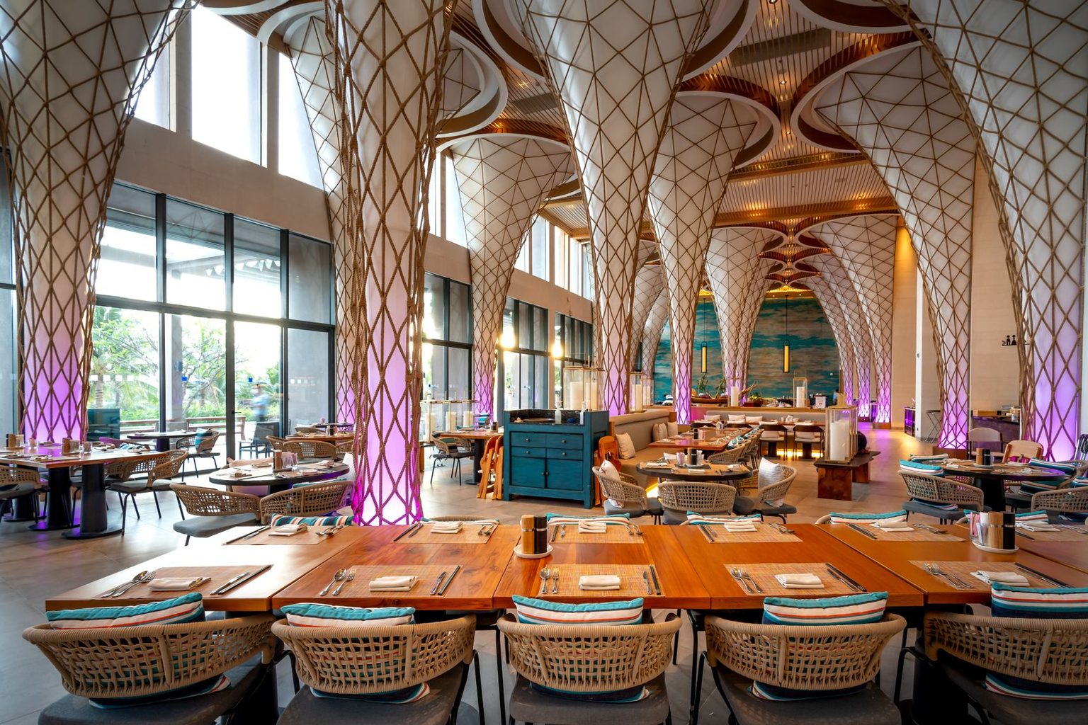 Topnotch Resort Opens Maxwell's Seasonal Restaurant
