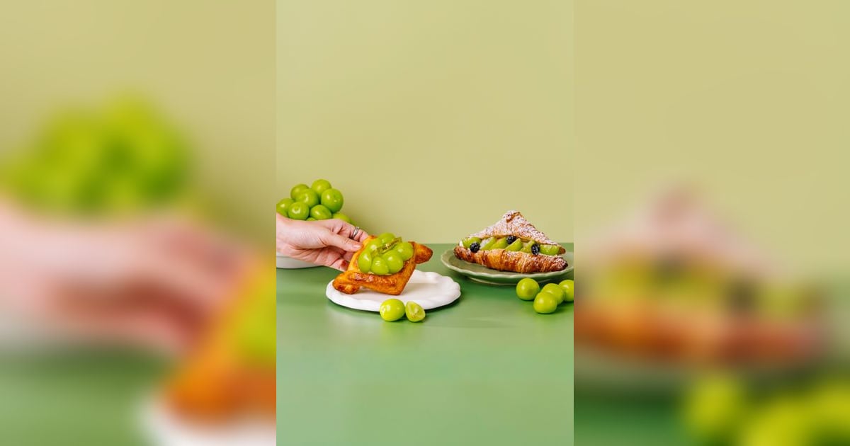TOUS les JOURS Debuts Shine Muscat Bakery Collection
